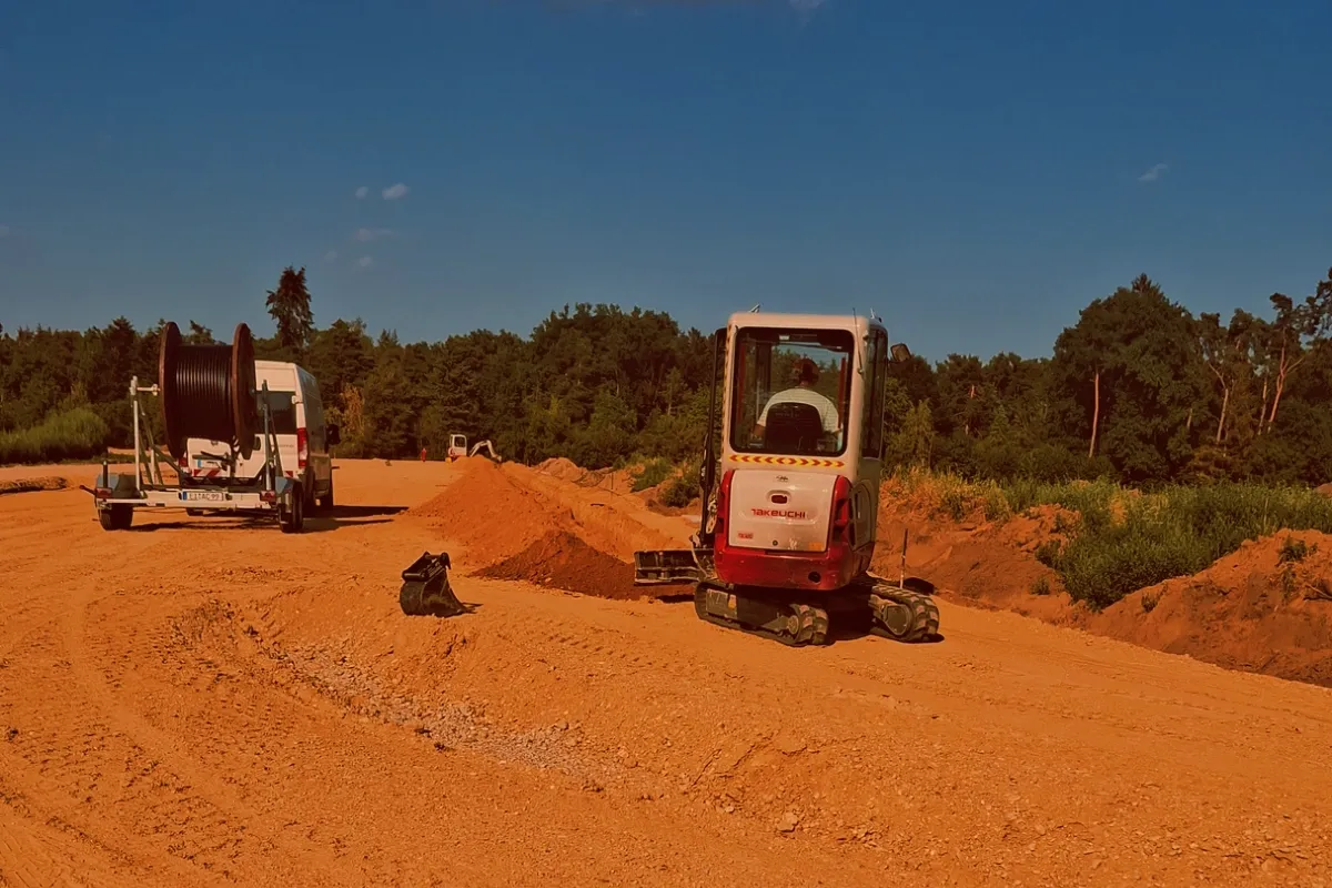 Takeuchi Minibagger Baustelle Kabelverlegung Ingolstadt